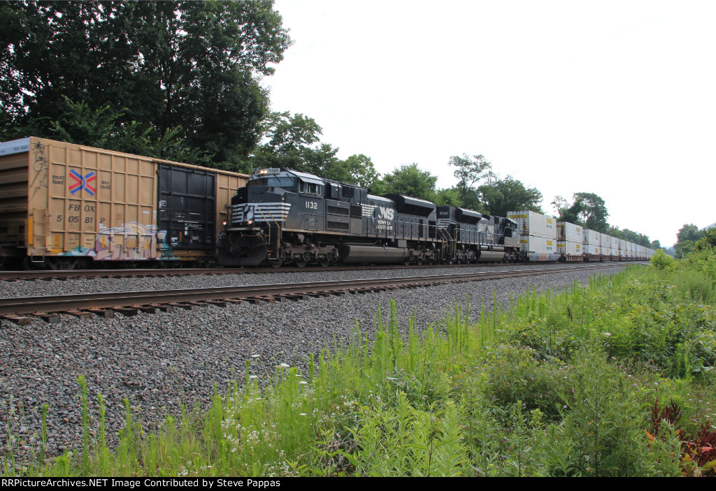 NS 1132 with a westbound stack train